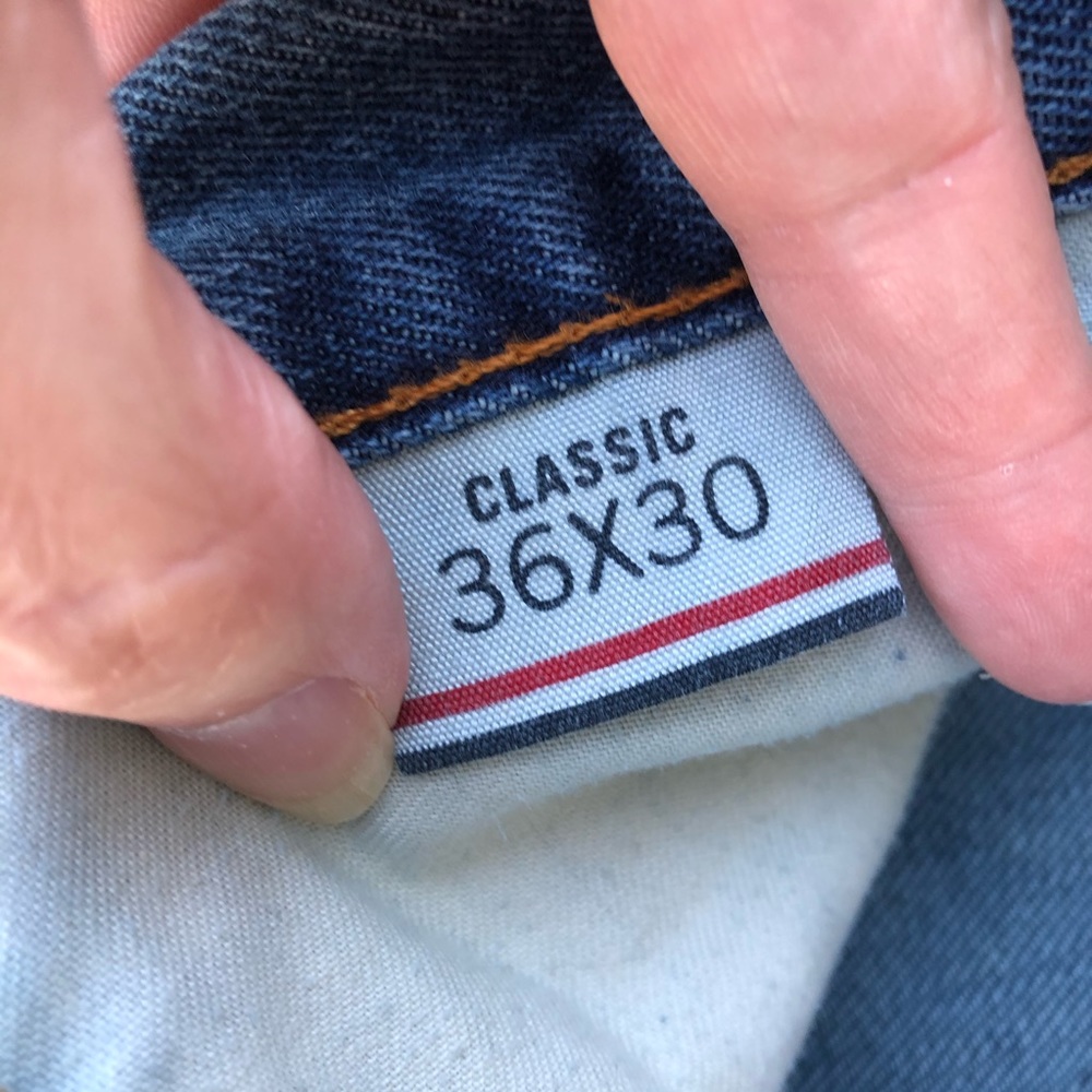 Tommy Hilfiger medium wash jeans size 36 - Picture 5 of 7